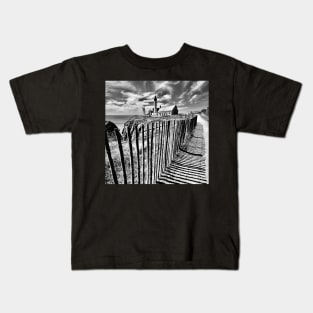 The shadow of the ganivelles in St Mathieu Kids T-Shirt